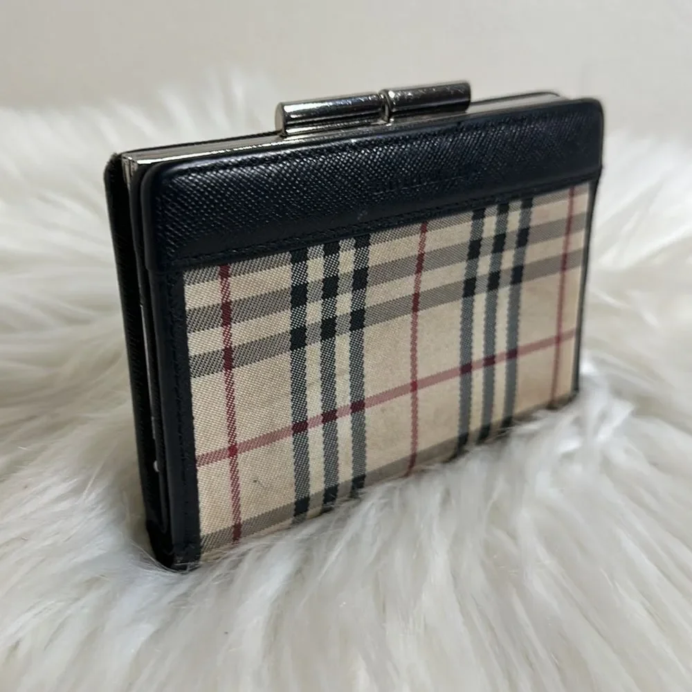 💯Authentic Burberry Short Wallet 🍀
